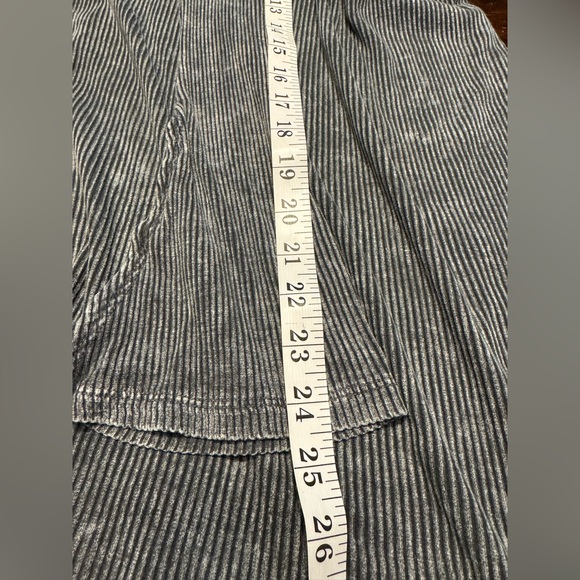 PPLA Arwen Ribbed Knit Stonewashed Tunic Dress Charcoal Crisscrossed Front Sz M - Picture 11 of 11